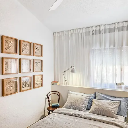 Bright 3 Bdr House In Ocean Views *
