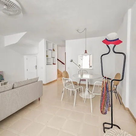 Bright 3 Bdr House In Ocean Views Dom wakacyjny