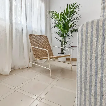 Bright 3 Bdr House In Ocean Views Alcalá la Real
